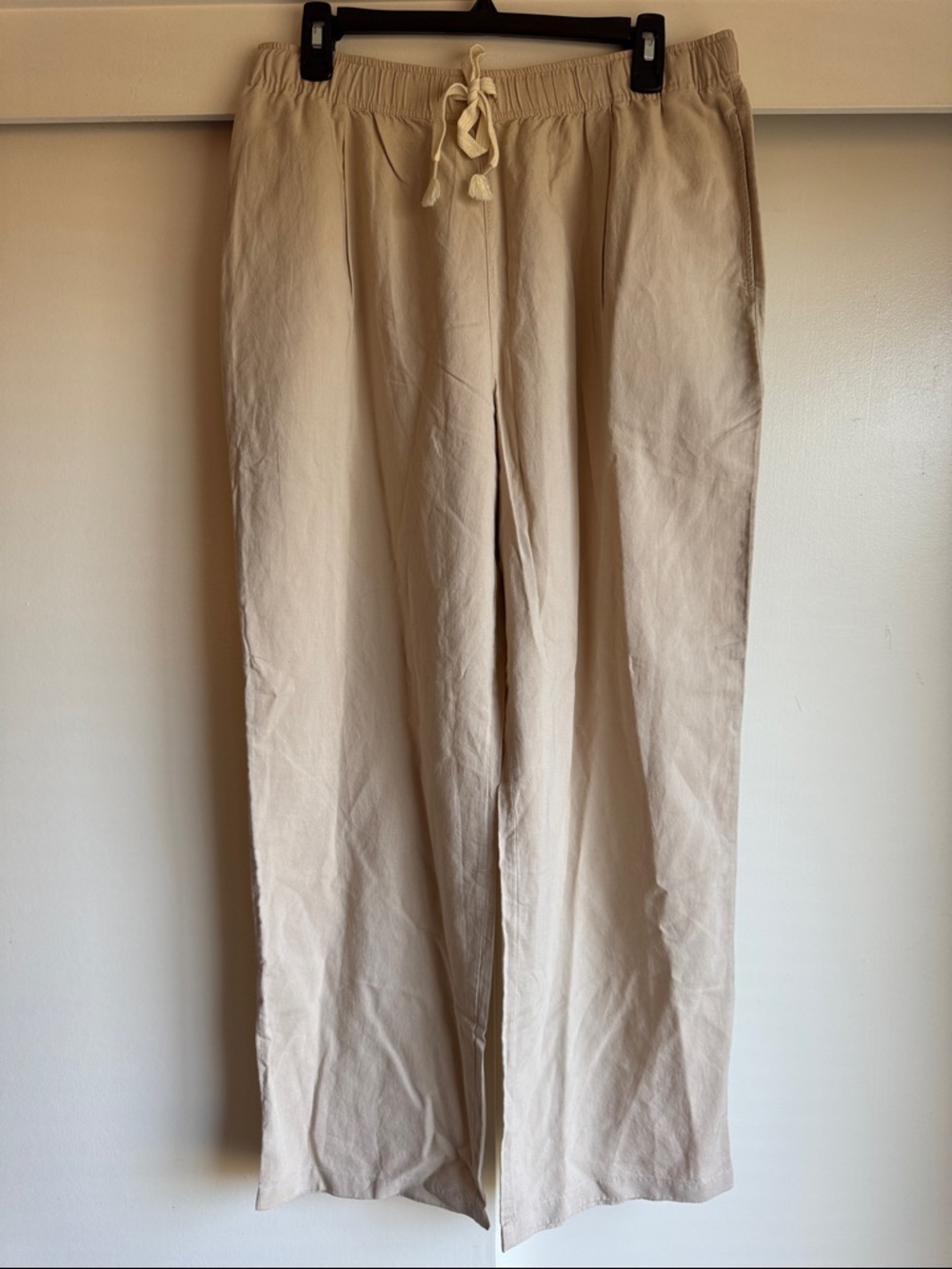 Uniqlo Women’s Beige khaki Drawstring Chinos